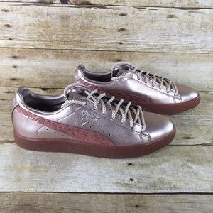 New Women’s Puma Clyde Size 8.5 Rose Gold